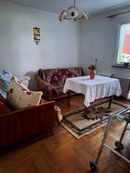 Vand apartament Piatra Neamt Zona Precista .