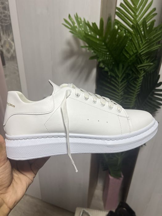 Pantof sport cascal alb si negru