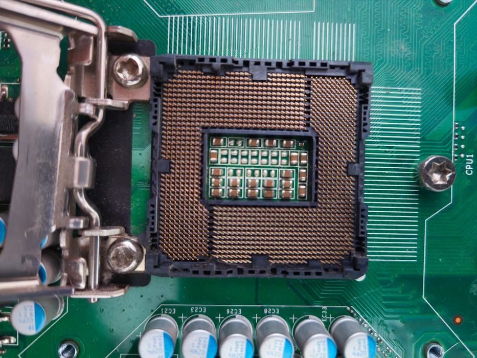 Продам мат.плату msi ms-7613 за 3000тг