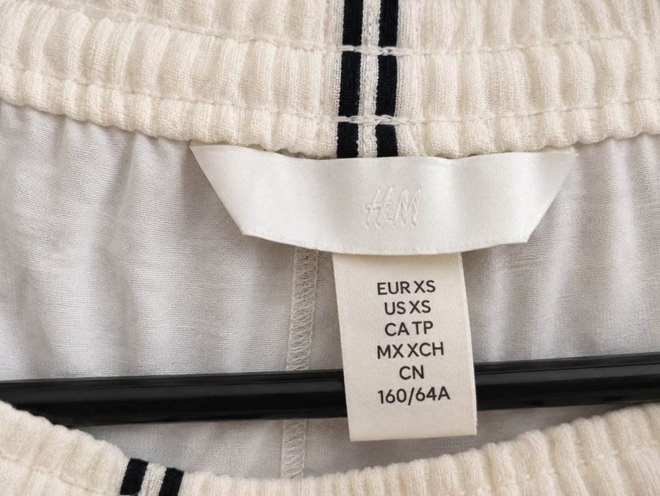 Pantaloni de vara nou fara eticheta h&m