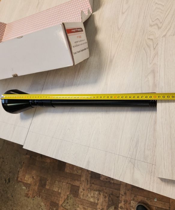 Vand lanterna de vanatoare ff puternica