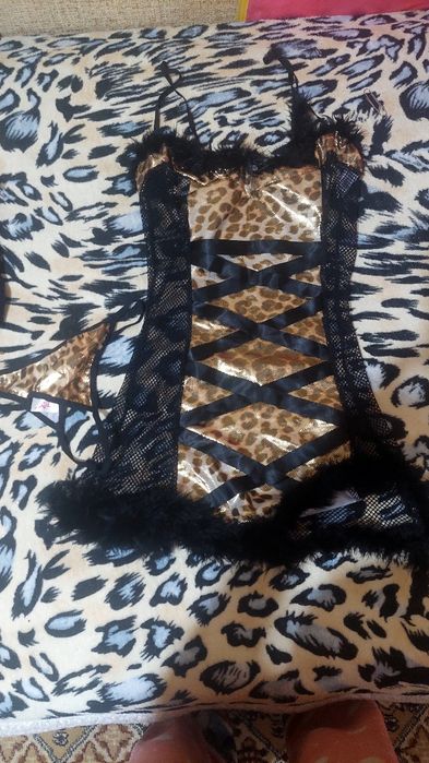 Женское бельё, пеньюар