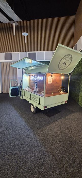 Piaggio ape prosecco van