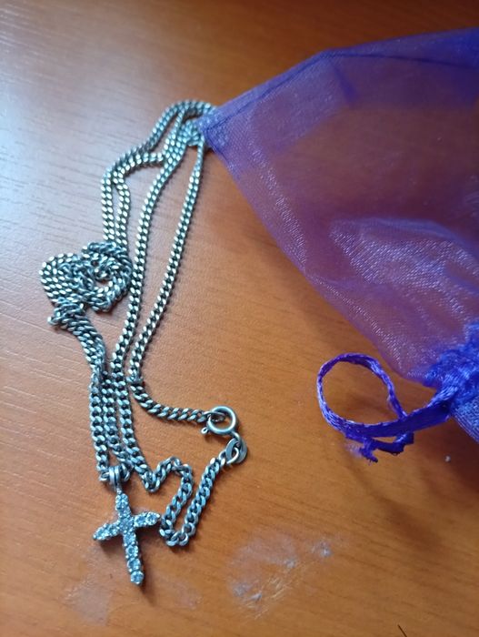 Vând lănțișor argint damă