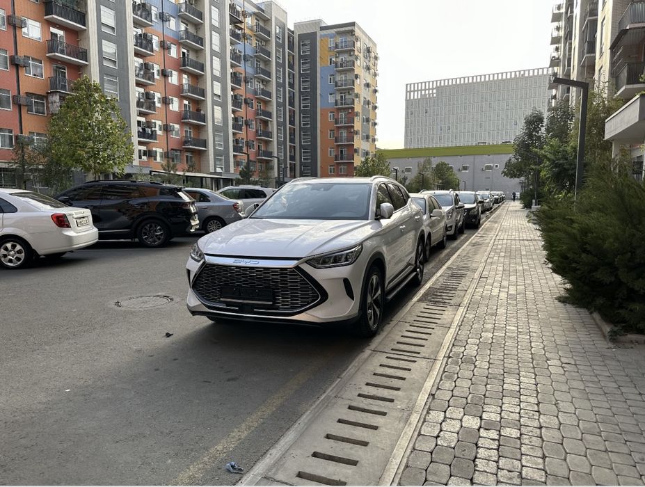 Продаю свой BYD Song Plyus DMi AWD 2023 гибрид