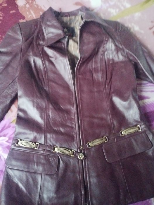 Продам кожаную куртку