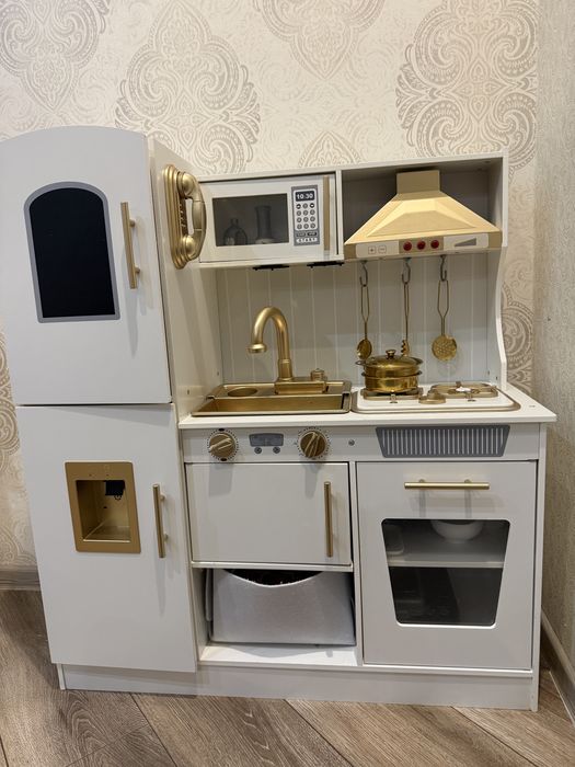 Продам детскую кухню