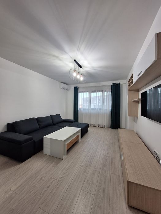 Închiriez apartament