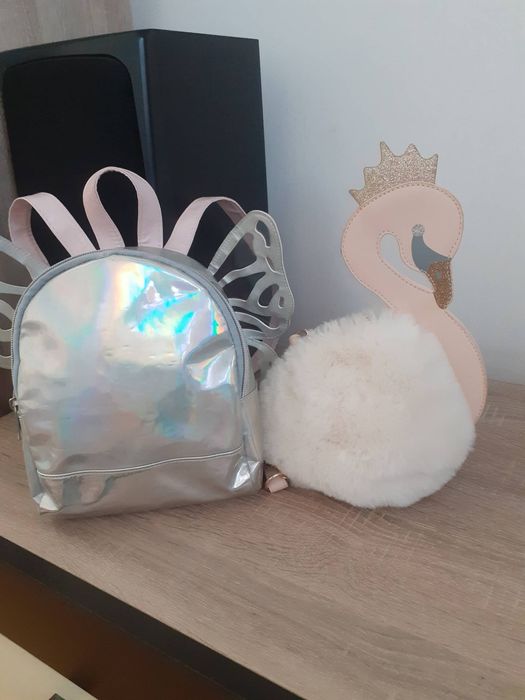 Детска раничка и чантичка