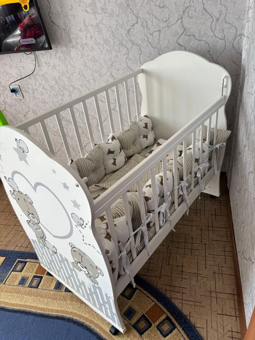 Детская кроватка