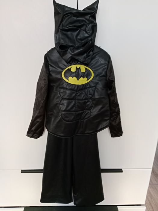Продам костюм Бэтмен.