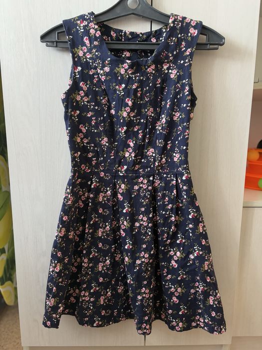 Платья продам недорого