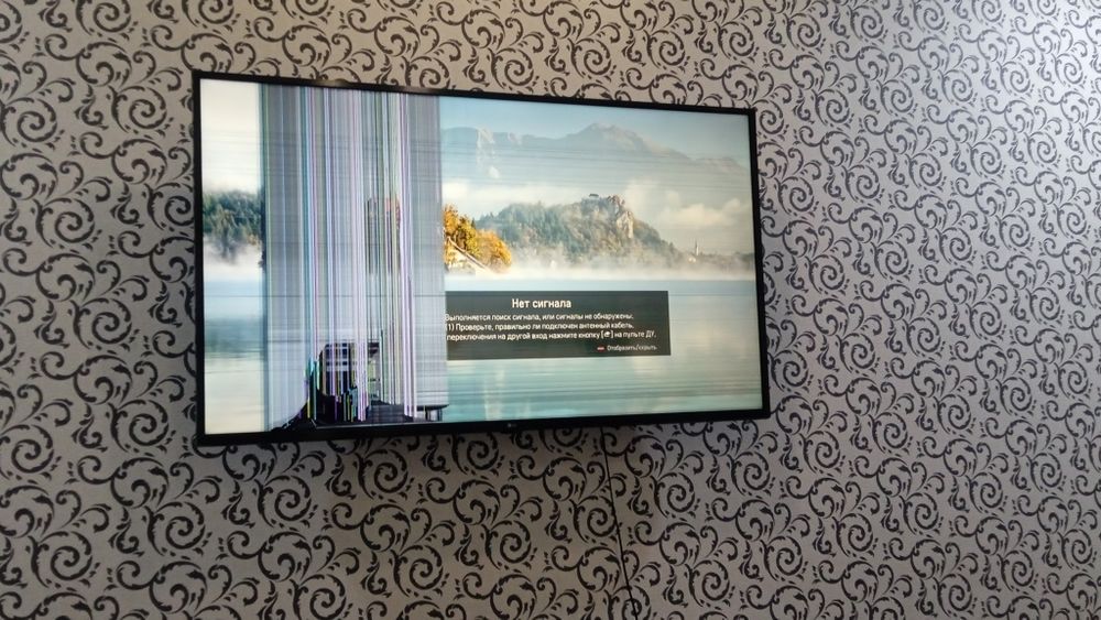 Продам телевизор на запчасти