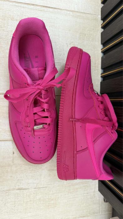 Кецове Nike Air супер запазени циклама