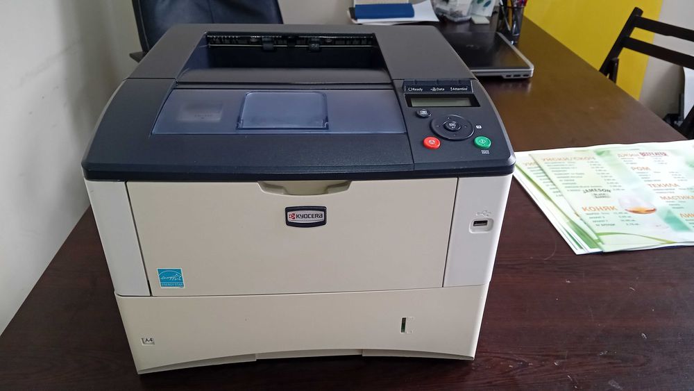 Отличен! Лазерен принтер Kyocera FS 2020D с дуплекс и мрежа