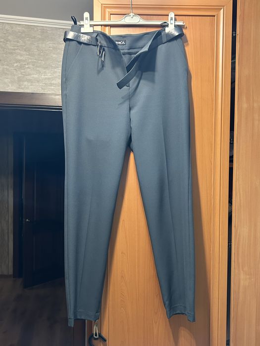 Костюм брючный женский