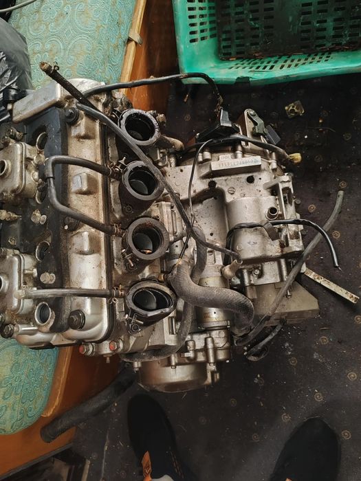 Motor kawasaki Model ZX600F  motor  coplet