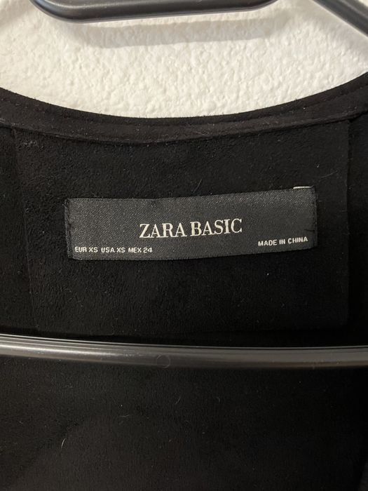 Vesta accesorizata - ZARA