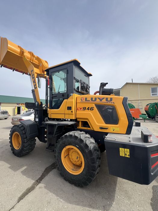 Фронтальный погрузчик