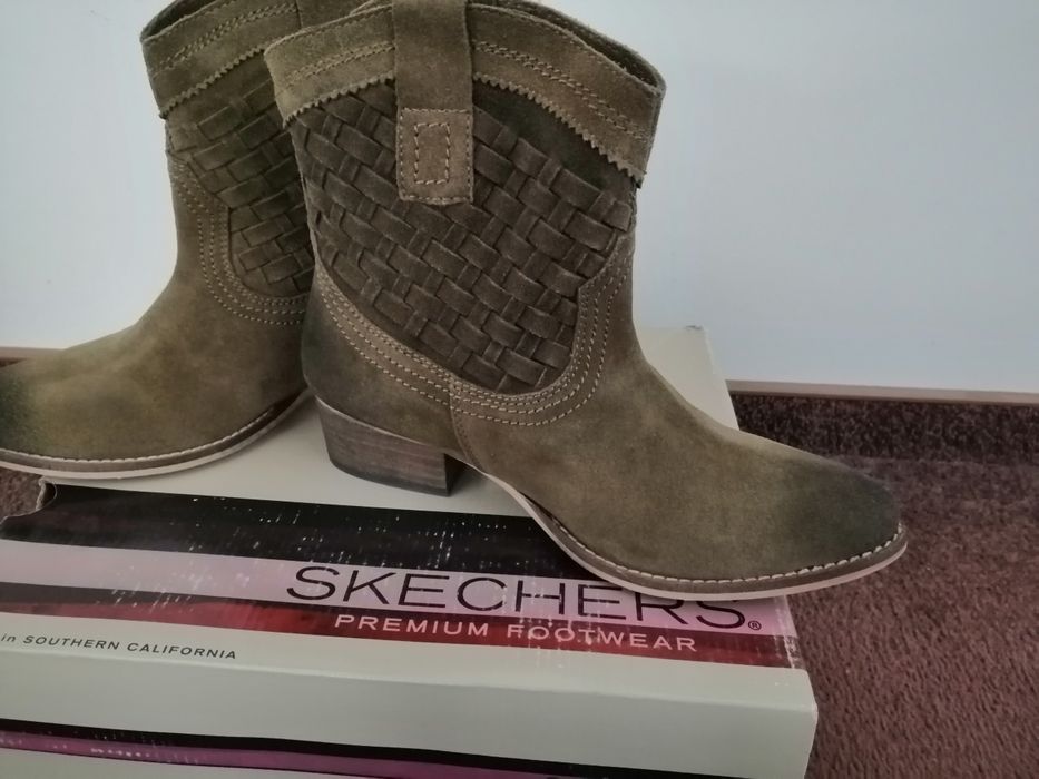 Botine scurte din piele