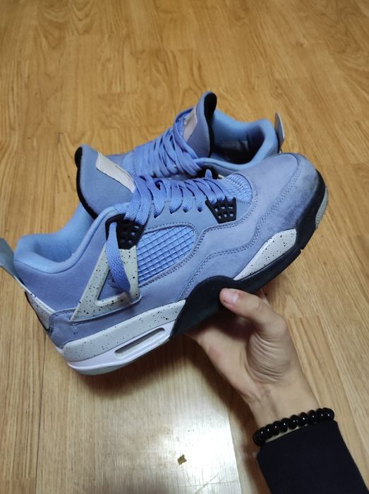 Jordan 4 University Blue