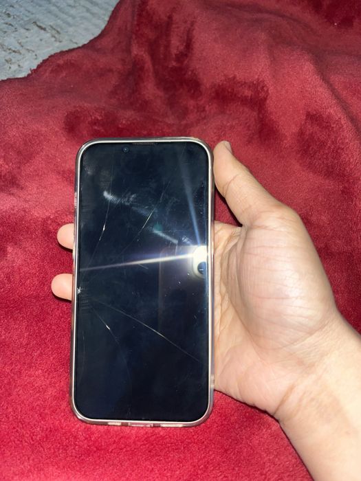 Срочно продается 13 айфон