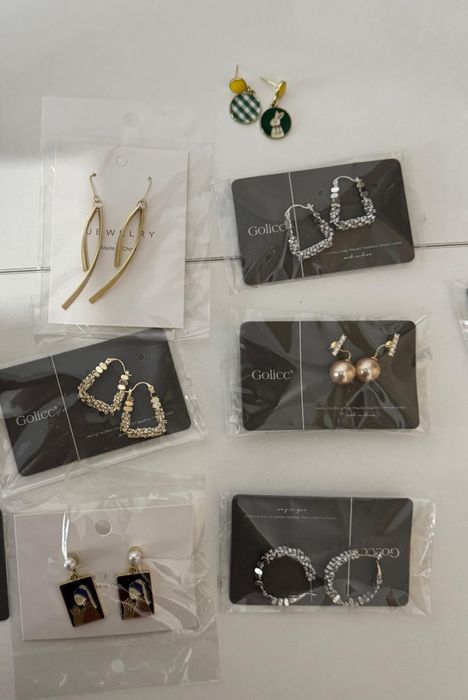 Продам новые серьги