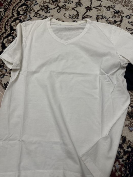 белая футболка, удобная
