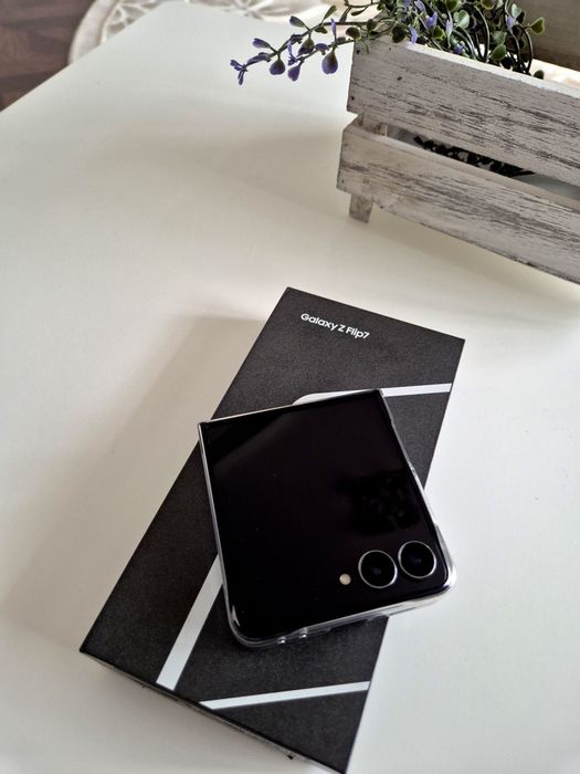Vand samsung galaxy z flip 7