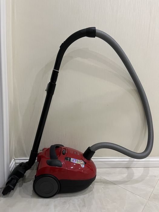 Пылесос Artel 1600W Ergomax