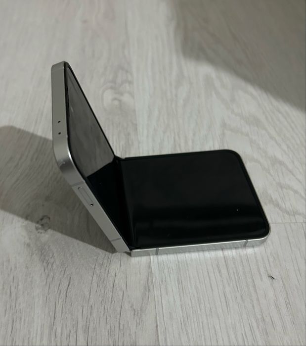 Samsung Galaxy Z Flip5