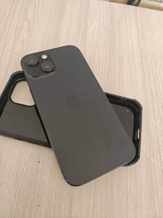 Айфон 15 128 ГБ  в хорошем состоянии