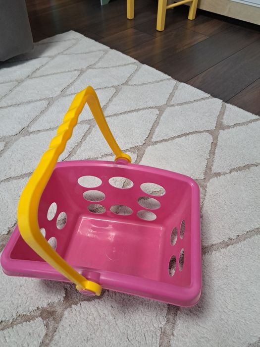 Детска дъска за гладене + ютия +две кошници за пазаруване