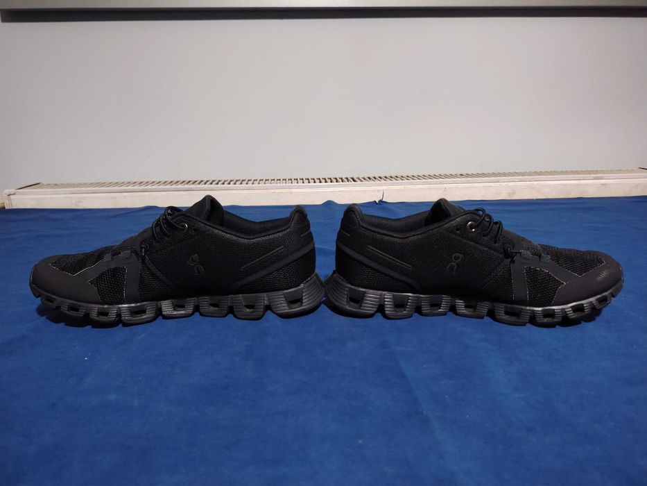 O N Running Cloud adidași alergare, mărimea 37, interior 23,5 cm