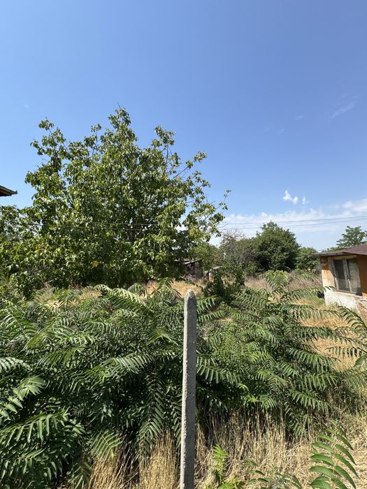 Продавам къща във с.Кутово