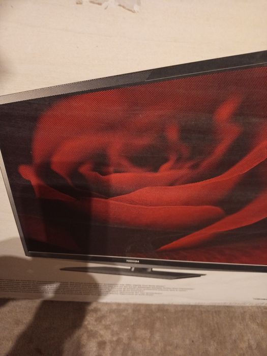 Телевизор TOSHIBA, 40 инча, /102см диагонал на екрана1