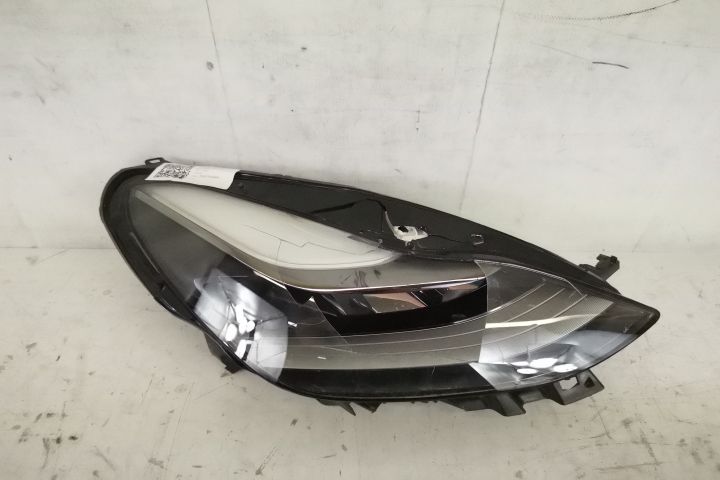 Фар Дясно Оригинален Лед Авариран Фейслифт Тесла Модел 3 / Tesla Model