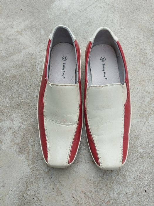 Мъжки обувки        .