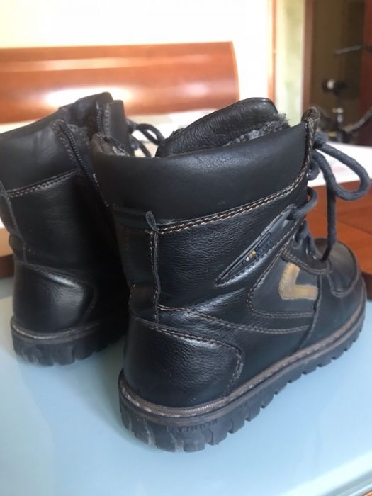 Продам сапожки зимние для мальчика
