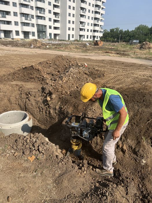 Inchiriez utilaje si execut lucrari apa, canalizare, gaze, terasamente