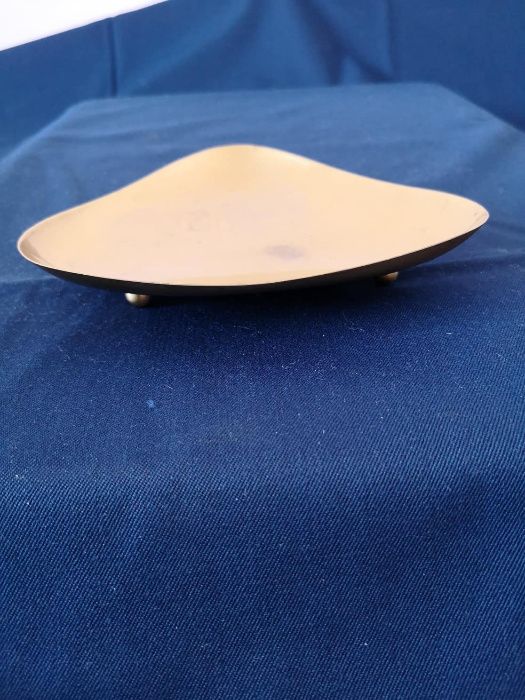 месингова купичка с 3 крачета