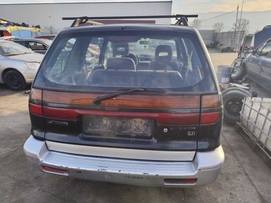 Mitsubishi Space Wagon 2.0 - 133к.с - 1999г. на части