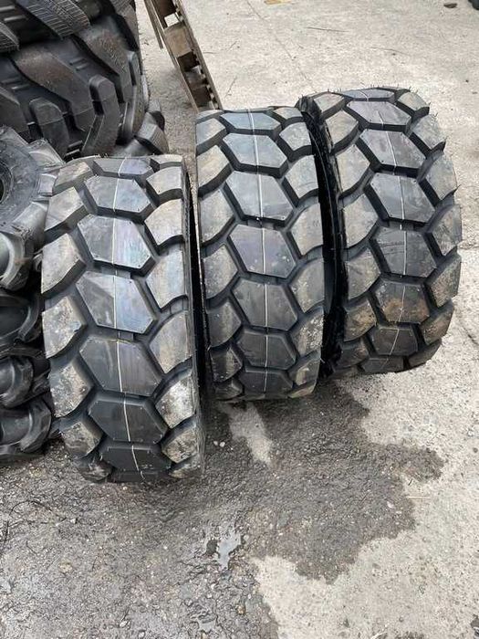 10-16.5 Anvelope noi industriale robuste beton
