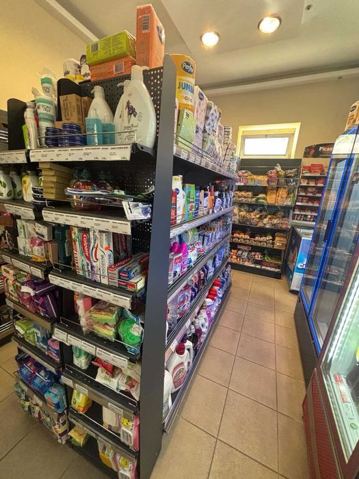 Островен стелаж за магазин (гондола)