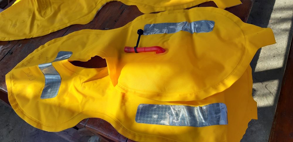 Veste de salvare noi