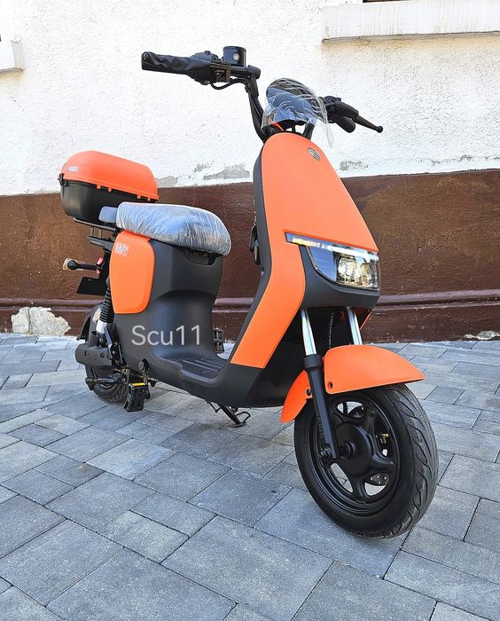 Scuter Electric Moped Fără Permis Saige 800W 20Ah Model 2026