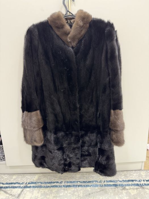 Продам норковую шубу