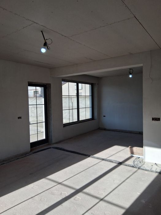 Vilă Premium P+1 pe Arcașilor -Design, Spațiu și Relaxare (Stadiu Alb)