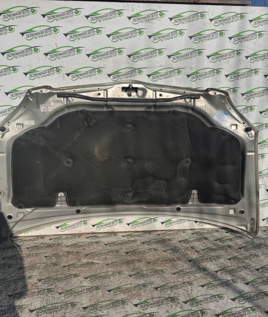 Capota motor Toyota Avensis a 2-a generatie T25