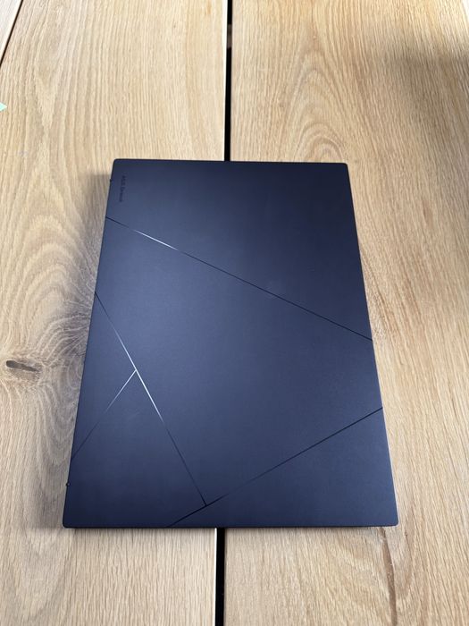 ASUS Zenbook 14 OLED UM3406H – stare excelentă